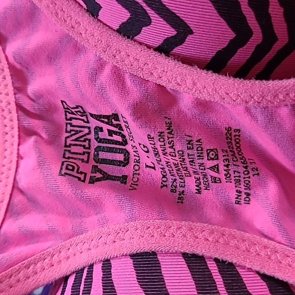 Victoria’s Secret Pink Yoga push up - Picture 9 of 10